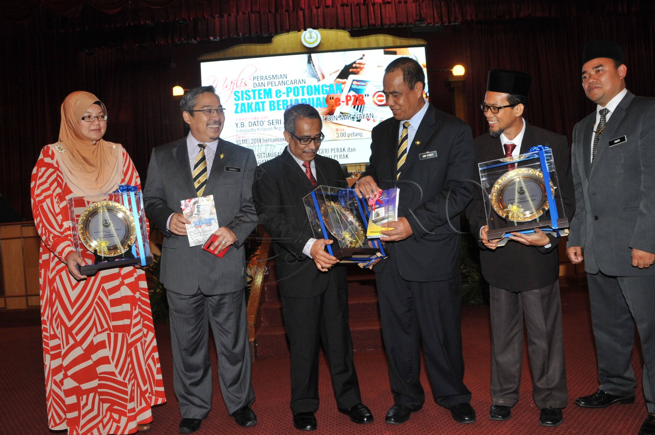 PRO 14 44 EPZB PRO 6190